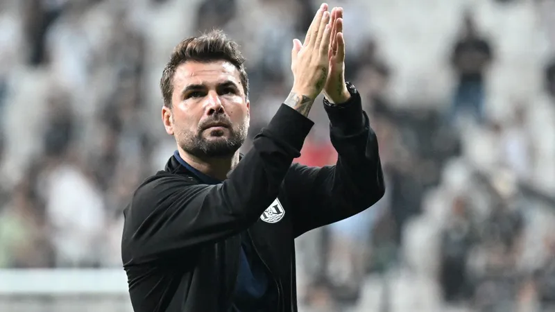 Adrian Mutu, OUT de la Neftci PFK după 6 luni. Cine îi ia locul? E din Muntenegru - Foto: Profimedia Images