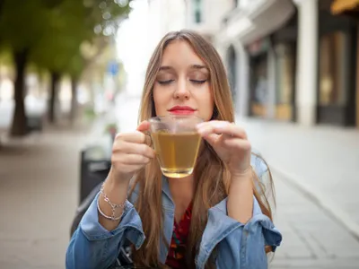 Băutura numită și „aurul galben” care detoxifică organismul și dă jos burta. Te costă 3 lei - Foto: Freepik (imagine cu rol ilustrativ)