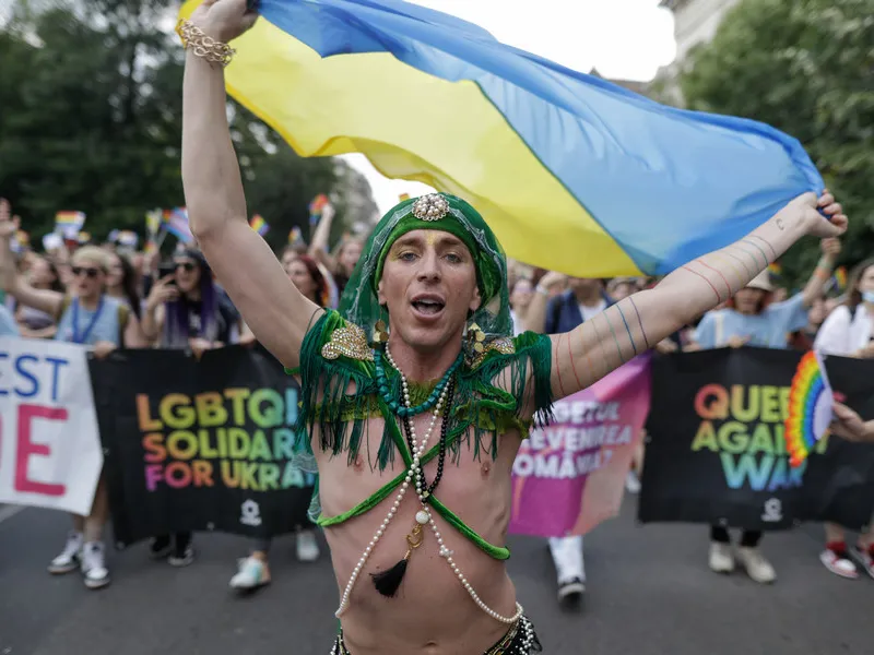 Peste 15.000 de oameni, la Bucharest Pride 2022, marșul de susținere LGBTQIA+. / Foto: Inquam Photos / George Călin