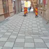 O stradă din Cluj le dă stări de amețeală oamenilor care trec pe ea. Care este cauza? foto: zcj.ro