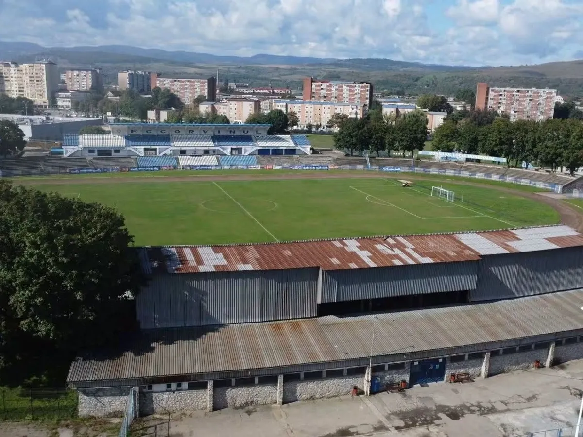 Stadionul „Corvinul 1921” Hunedoara, vechi de peste 65 ani - Foto: Facebook / FC Corvinul 1921 Hunedoara