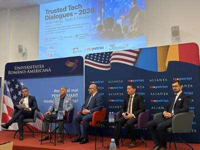 Jurnalistul Mihai Duță, generalul de brigadă (r) Cătălin Mihalache, Len Khodorkovsky, fost oficial al Departamentului de Stat american pentru Strategie Digitală, Dan Cîmpean, director DNSC și Pavel Popescu, vice-președinte ANCOM Foto: Repatriot