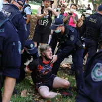 Mii de oameni au protestat faţă de „Ziua Australiei”/FOTO: Reuters