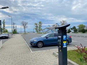 Mamaia, „stațiunea milionarilor”. Mergi 1 săptămână cu mașina, doar parcarea costă 120 € - Foto: Facebook / Primăria Constanța