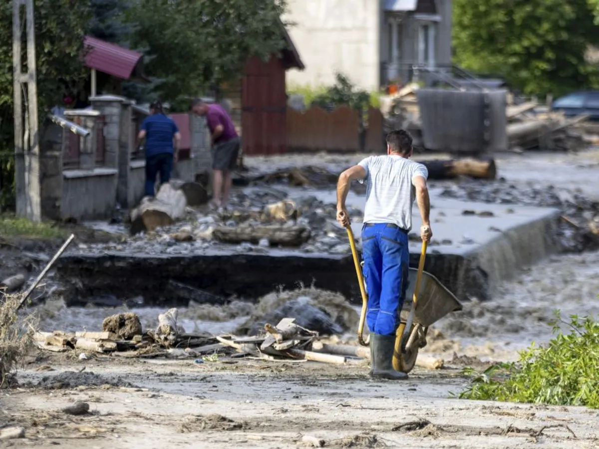 Urmările precedentelor inundaţii la Broşteni, în Suceava - Foto: INQUAM PHOTOS/Casian Mitu