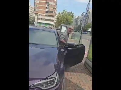 VIDEO Cum s-a scuzat Răzvan Exarhu după ce a parcat BMW-ul pe trotuar ? A ridicat și degetul în aer - Foto: FB