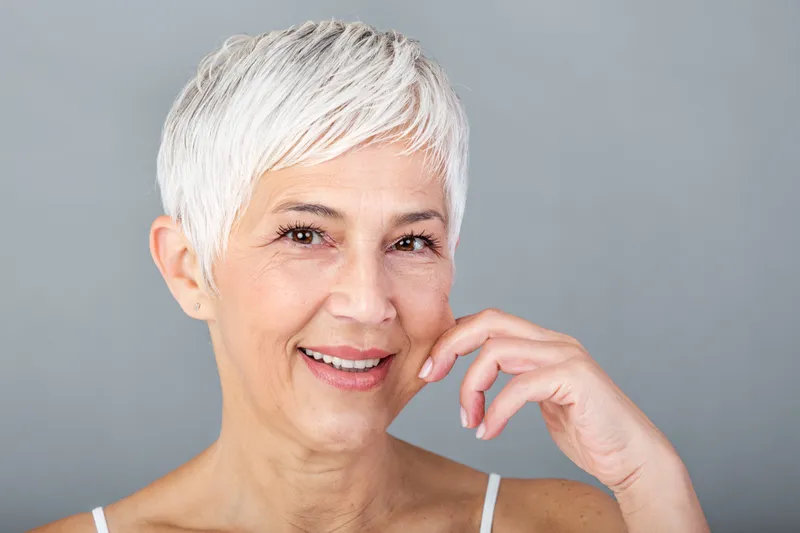 Pensionară la pensie - Foto: Freepik