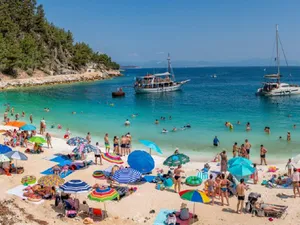 3.200 € pentru un sejur de 10 zile în Thassos? ”Cazare, benzină, mâncare, costum de baie nou” - Foto. Profimedia Images (rol ilustrativ)