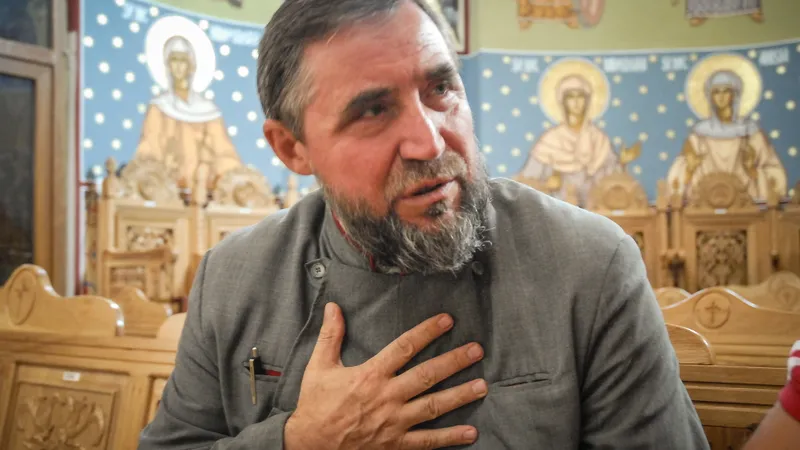 Preot, după 24 deore la ATI: Dintr-un antivaccinist, acum am ajuns un promotor fervent al vaccinului / turnulsfatului.ro
