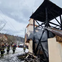 Incendiu la biserica din Căiuți Foto: bacau.net