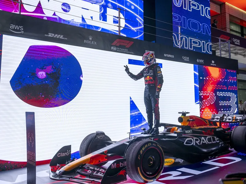 Max Verstappen, triplu campion mondial de Formula 1 la doar 26 de ani. Mai sunt 6 curse din sezon - Foto: Profimedia Images