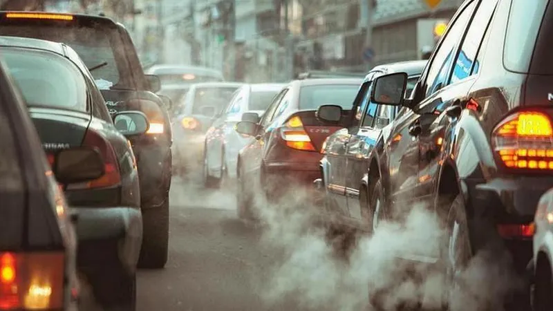 Din ce an șoferii nu ar mai avea voie să meargă cu mașini pe benzină și motorină în România? - Foto: ec.europa.eu - Imagine cu rol ilustrativ