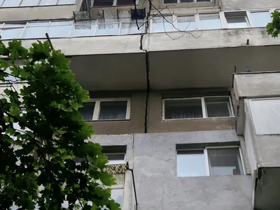 Blocul din Drumul Taberei ar fi fost proiectat să se fisureze în acel loc, dar are probleme structurale cunoscute. Expert: Consolidarea trebuia făcută