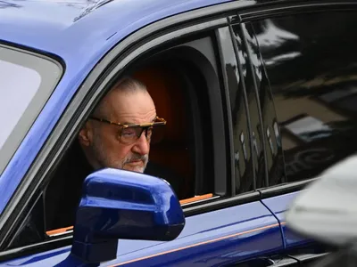 Gigi Becali, la volanul Rolls-ului său - Foto: Profimedia Images