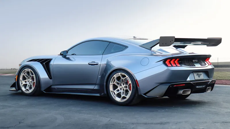 De ce supercar-ul Ford Mustang GTD costă 359.900 € în România și 525.000 € în Austria - Foto: Ford