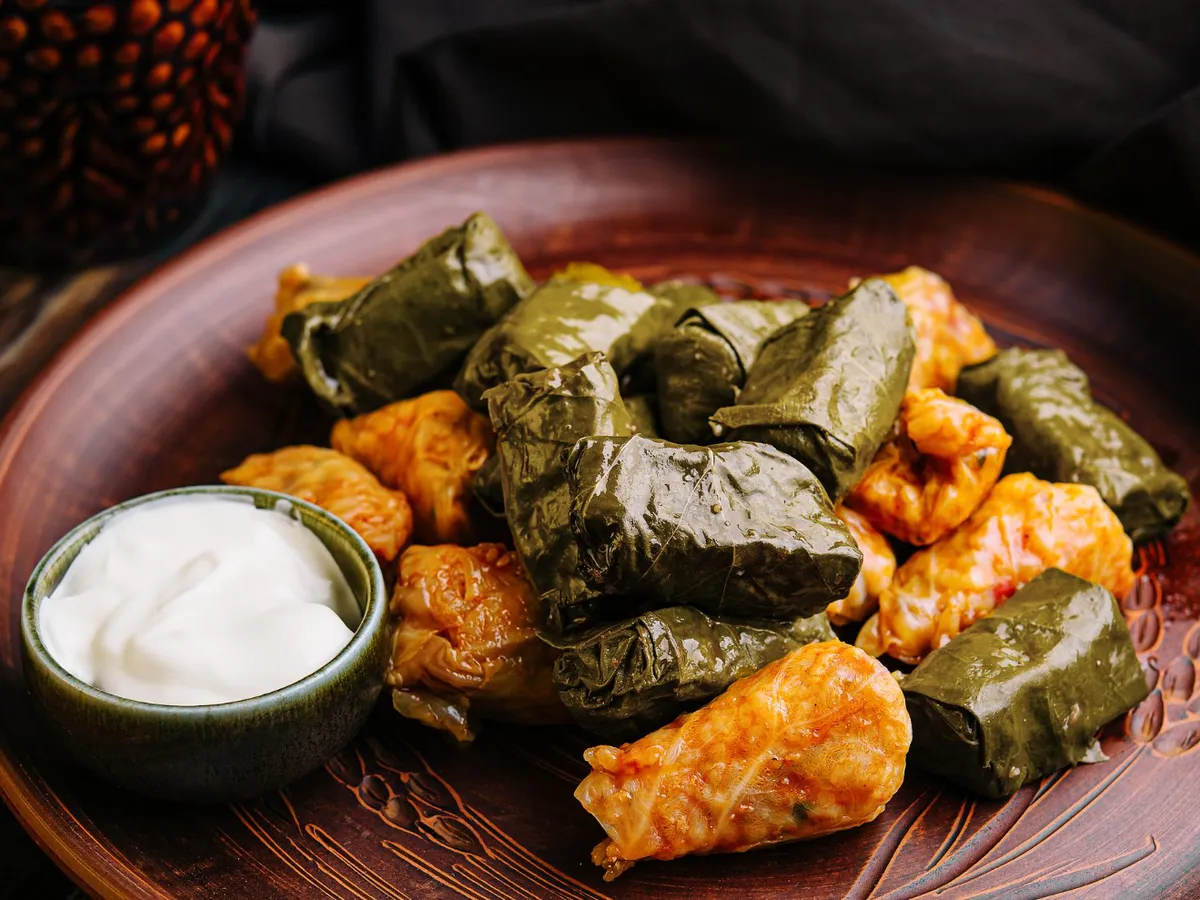 Platou cu sarmale - Foto: Freepik (Imagine cu rol ilustrativ)