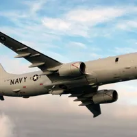 Un avion american antisubmarin, de tip P-8A Poseidon, interceptat de un MiG-31 rusesc în Arctica. / Foto: ainonline.com
