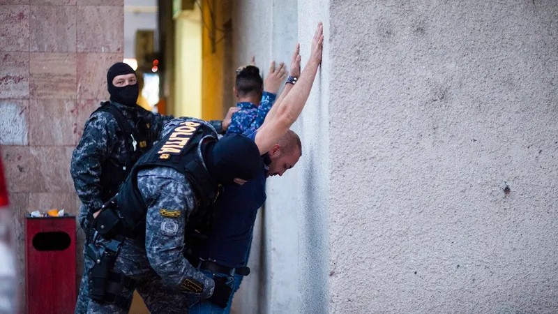 Clanul interlop care a îngrozit Bucureștiul. Au făcut toate infracțiunile din Codul Penal - Foto: Inquam Photos / Cornel Putan (rol ilustrativ)