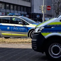 Un interlop a tras un încărcător de pistol într-un rival din clanul Cârpaci la o nuntă în Germania - imagine cu rol ilustrativ Foto: profimediaimages.ro