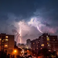 Cod portocaliu. Alertă meteo de furtuni şi ploi puternice. Numai şase judeţe scapă până mâine - Foto: PXHere/Nikolay Kondev