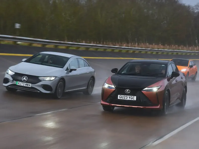 Test de autonomie iarna, la 6-10°C, cu 12 mașini electrice în vogă. 3 nu au ajuns la 300 km - Foto: whatcar.com