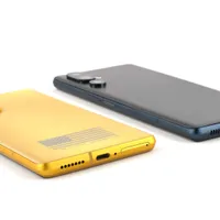 Smartphone-ul lui Trump „Made in USA” este, de fapt, „Made in Taiwan”. Un HTC U24 Pro „mascat” - Foto: ifixit.com