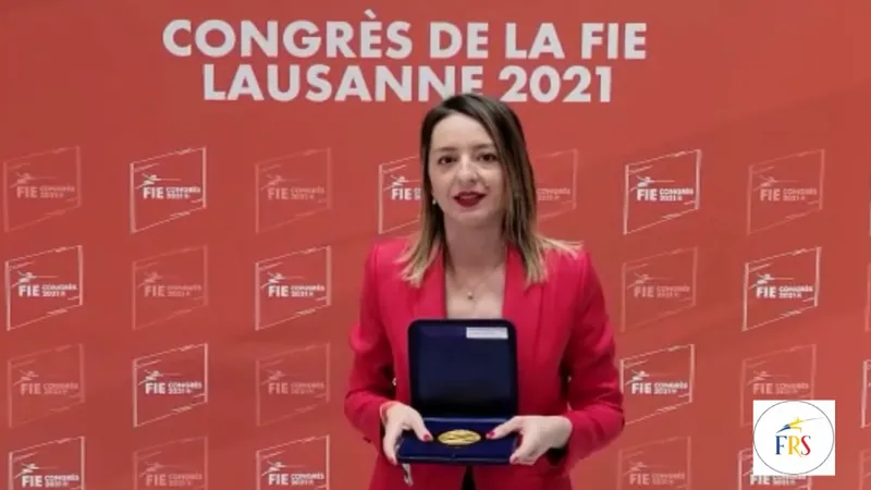 Ana-Maria Popescu a primit titlul de sportivul anului 2021 în cadrul Galei FRS/FOTO: Facebook/Comitetul Olimpic si Sportiv Roman