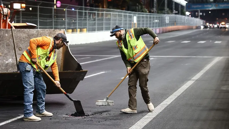 Antrenamentele pentru cursa de F1 din Las Vegas, oprite. Cauza, incredibilă: un capac de canal - Foto: Profimedia Images