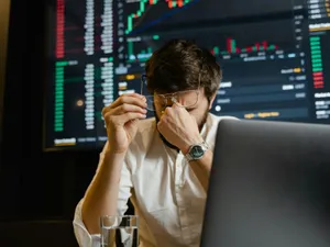 Wall Street deschide în scădere, pe fondul tarifelor lui Trump și a pesimismului pieţei muncii - Foto: Pexels/Tima Miroshnichenko