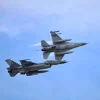 Primele avioane F-16 cumpărate de România din Norvegia au ajuns în țară. Vor fi sub comanda NATO - Foto: Facebook/ Forțele Aeriene Române
