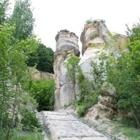 Legenda „Grădinii Zmeilor”, locul în care stâncile prind „viață”. De ce erau furate fetele oamenilor - Foto: Wikimedia Commons