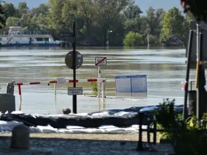 METEO 26 ore în care 5 județe vor fi acoperite de ape. Care români trebuie să își facă provizii? - Foto: Profimedia Images (Imagine cu rol ilustrativ)