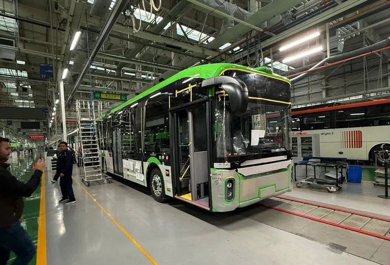 Primul troleibuz Yutong U12 pentru STB - Foto: Facebook / Stelian Bujduveanu