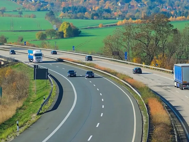 Autostrada de weekend spre Brașov costă 4.000.000.000$. Când zice Grindeanu că o va face? - Foto: Istock / imagine cu rol ilustrativ