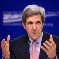 John Kerry: Aţi putea folosi gazul natural pentru energia verde - Foto: Flickr/Ralph Alswang