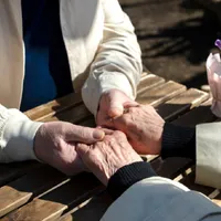 Ce au pățit părinții unui polițist după ce acesta s-a pensionat - Foto: Freepik.com (rol ilustrativ)