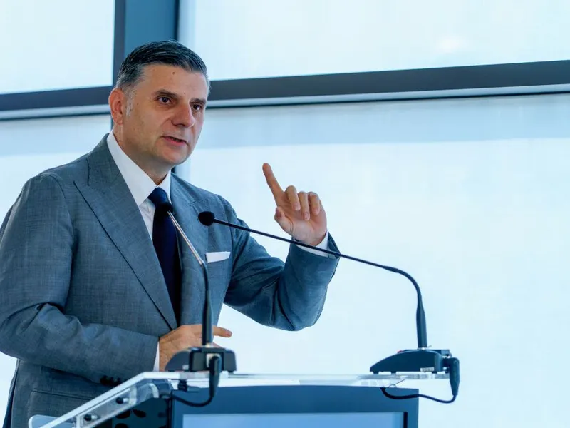 Clonă a contului preşedintelui ASF, Alexandru Petrescu. Foloseşte abuziv imaginea şi identitatea - Foto: INQUAM PHOTOS/Pană Tudor