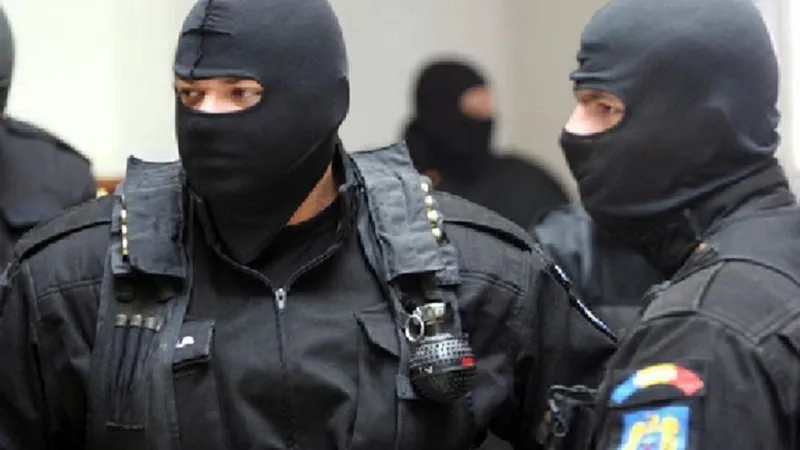 Sunt percheziții la Primăria Ploiești Foto: Poliția Română - rol ilustrativ
