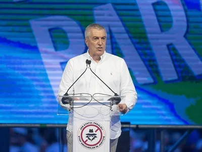 Tăriceanu ar putea fi salvat de colegii săi senatori. Foto Inquam Photo/Bogdan Buda