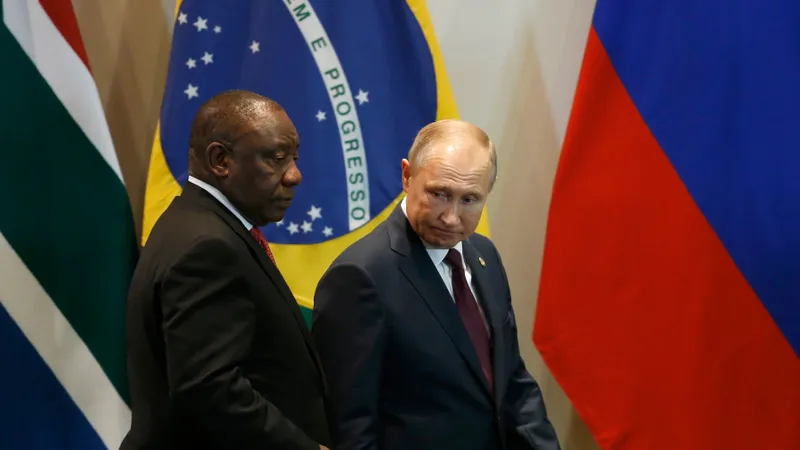 Președintele Africii de Sud Cyril Ramaphosa și Vladimir Putin-Foto: Profimedia Images