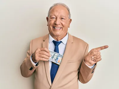Cine sunt pensionarii care pierd 3.000 lei la pensie din 1 ianuarie 2024.  - Foto: Freepik