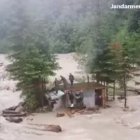 Zeci de gospodării inundate în Vrancea/Foto: FB