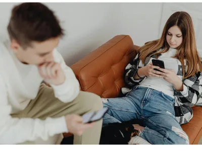 De ce tinerii nu mai sunt interesați de nimic. Cum îi afectează lipsa unui sens în viață - imagine cu rol ilustrativ Foto: pexels.com