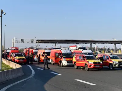 Două convoaie de vehicule cu echipament medical din Franţa, la hub-ul pentru Ucraina de la Suceava. / Foto: Ambassade de France en Roumanie, Facebook