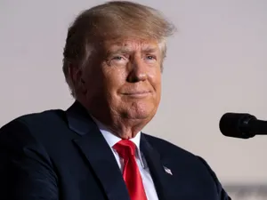 Trump a cerut unui judecător federal să forţeze Twitter să îi repună în funcţiune contul / Sky News