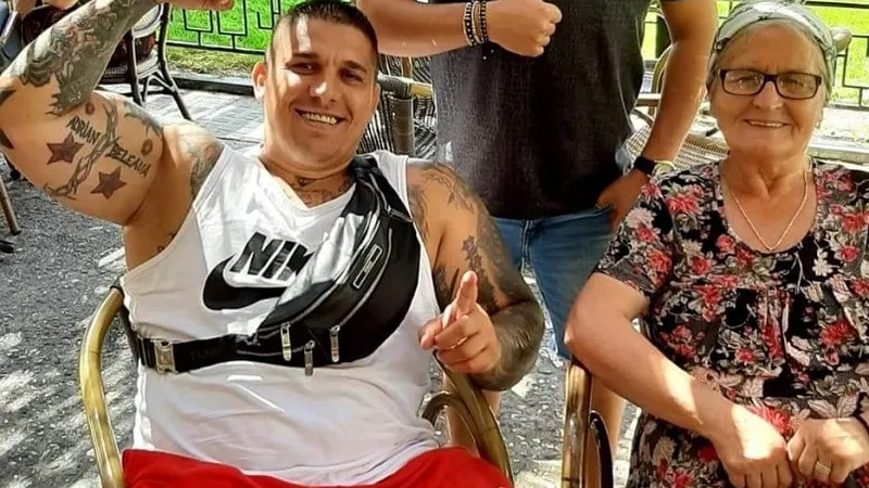 Mama Cordunenilor i-a transmis fiului său Beleaua să nu mai amenințe femeile din familie cu bătaia Foto: Facebook