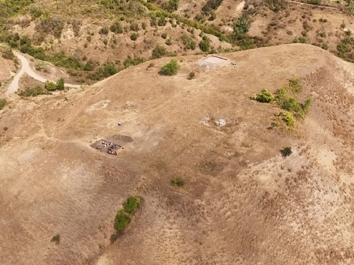Descoperire arheologică. Un vas cu text în greacă, descoperit într-o cetate dacică de pe vremea lui Burebista