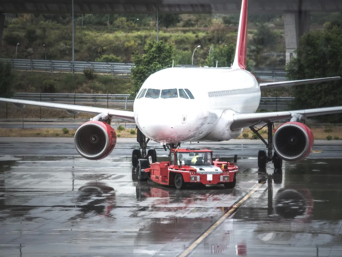 Avion pe pistă - Foto: Freepik (rol ilustrativ)