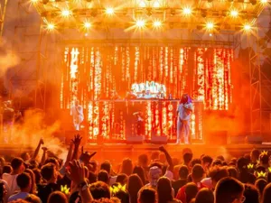 Zeci de sancțiuni și fapte penale în a doua zi a festivalului Neversea Kapital în București - Foto: Neversea Kapital