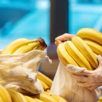 De ce unele banane din supermarket sunt umede și lipicioase? Clienții trebuie să fie atenți - Foto: Freepik.com (rol ilustrativ)